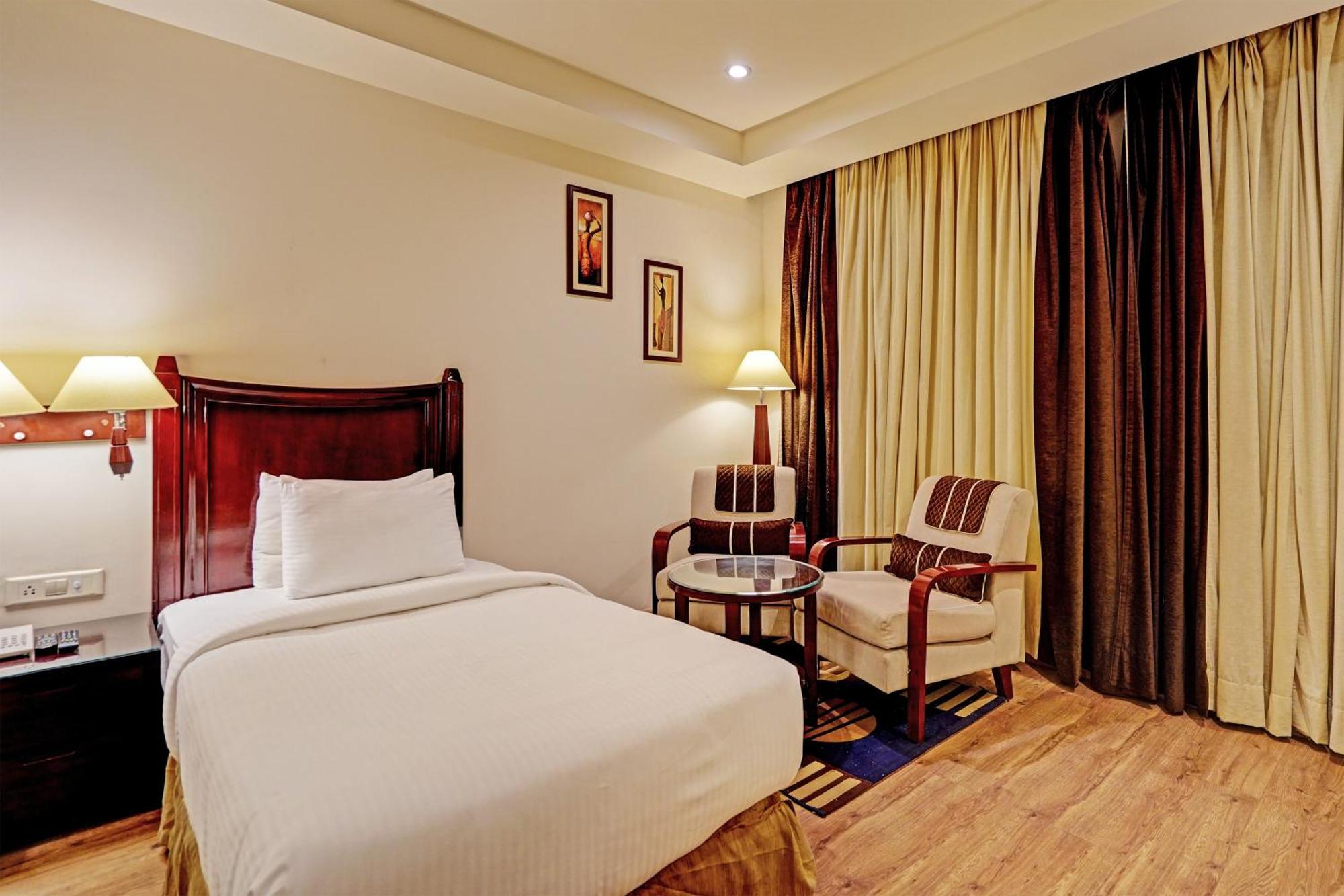 Hotel Grand Aerotech นิวเดลี ภายนอก รูปภาพ